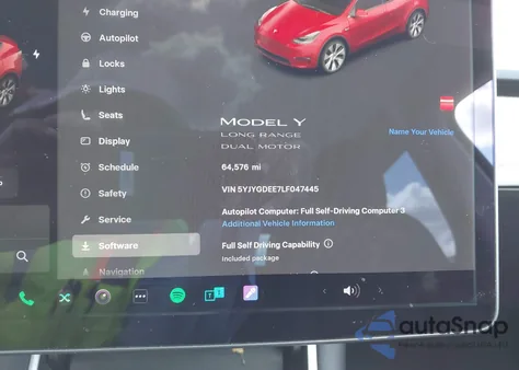2020 Tesla Model Y Long Range Dual Motor All-Wheel Drive z USA, uszkodzony, nr VIN 5YJYGDEE7LF047445